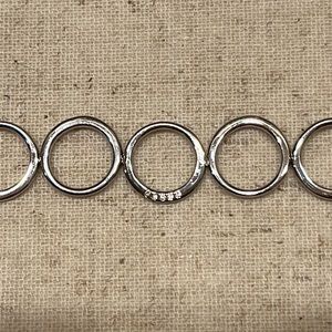 💚SKAGEN polished stainless steel circle bracelet with pave crystal accents